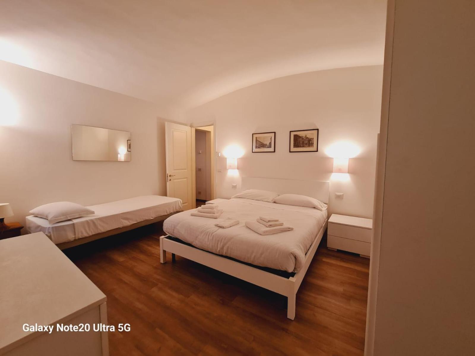 Apartments Close To Duomo Флоренція Номер фото